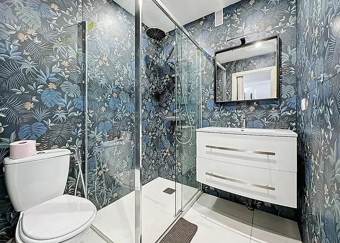 69m2, Balcon Vue Mer, 2 Salles De Bain *