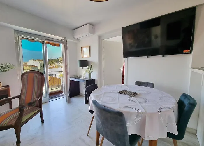 69m2, Balcon Vue Mer, 2 Salles De Bain *