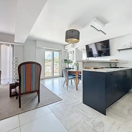 69m2, Balcon Vue Mer, 2 Salles De Bain Cannes