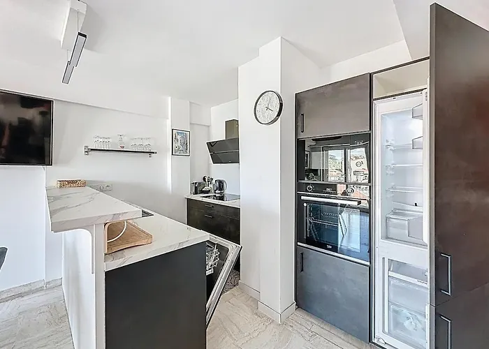 69m2, Balcon Vue Mer, 2 Salles De Bain